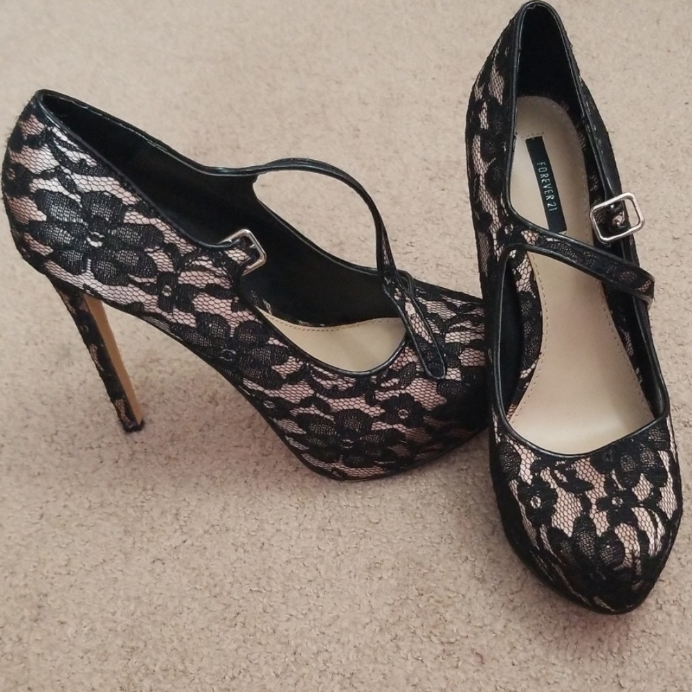 CLOSING FEB 10! Lace platform pumps with a strap